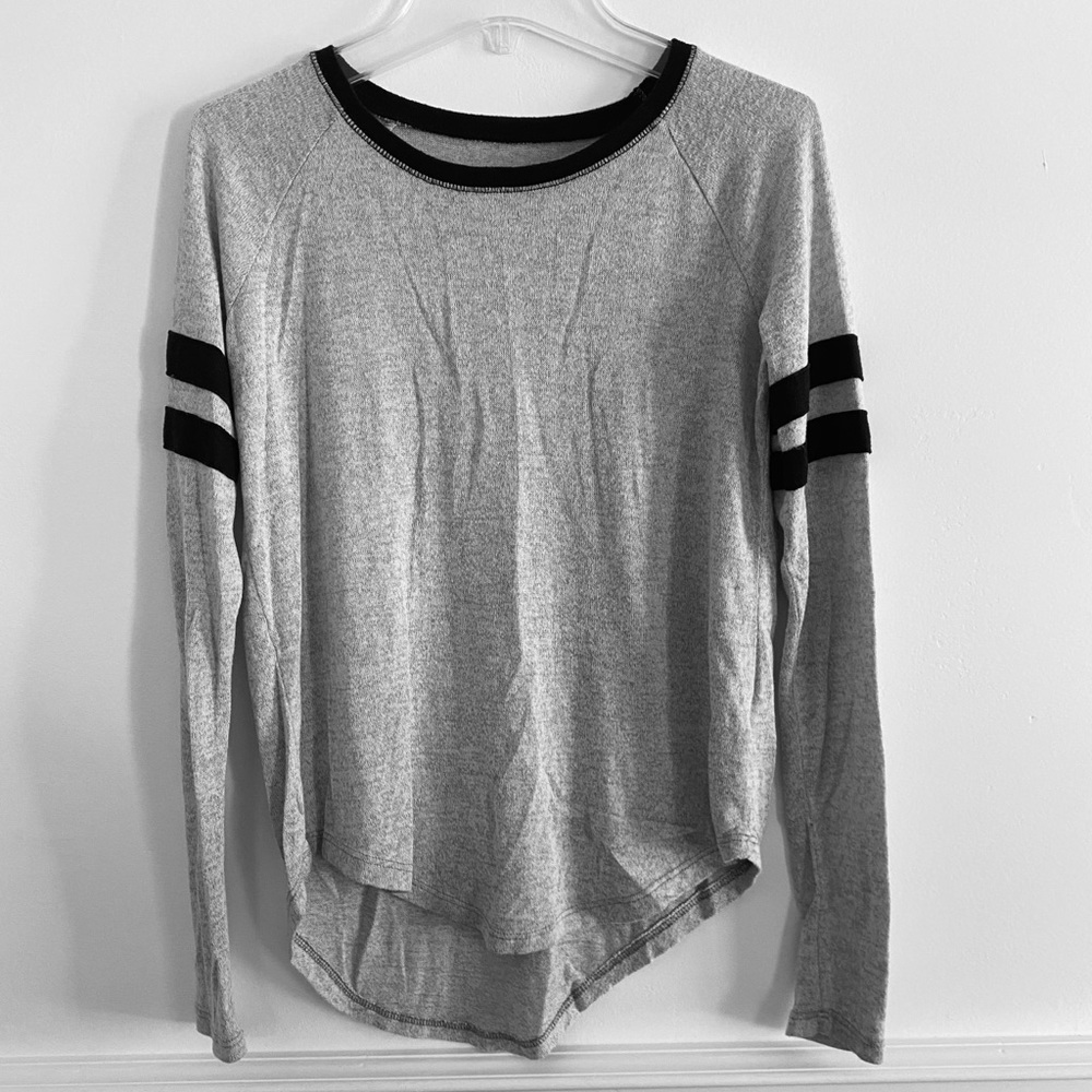 SO Varsity Tee 🖤 | EUC